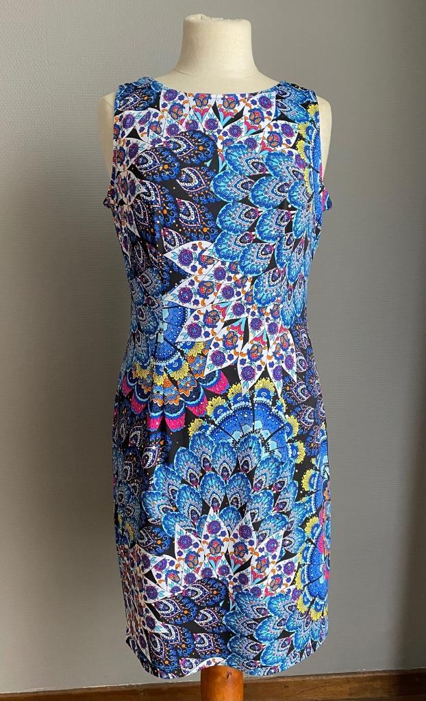 Kleurrijke jurk Joseph Ribkoff maat 38, Kleding | Dames, Jurken, Zo goed als nieuw, Maat 38/40 (M), Onder de knie, Verzenden