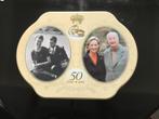 Blikken doos gouden bruiloft Koningin Paola en Koning Albert, Verzamelen, Ophalen of Verzenden, Gebruikt, Servies