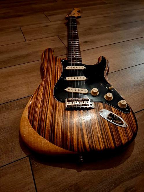 Stratocaster, Muziek en Instrumenten, Snaarinstrumenten | Gitaren | Elektrisch, Zo goed als nieuw, Fender, Ophalen of Verzenden