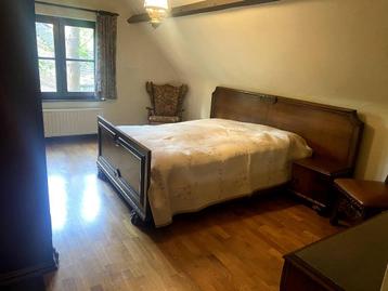 Bed beschikbaar voor biedingen