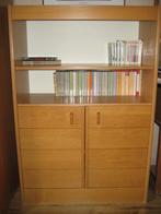 Boekenkast voor tienerkamer (zonder inhoud), Ophalen, Met deur(en), 100 tot 150 cm, 50 tot 100 cm