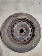 Vier winterbanden op stalen velg, Ophalen, 15 inch, Banden en Velgen, Winterbanden