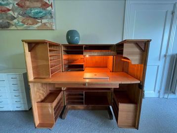 Bureau Malle Mumenthaler en Meier Magic Box Desk beschikbaar voor biedingen