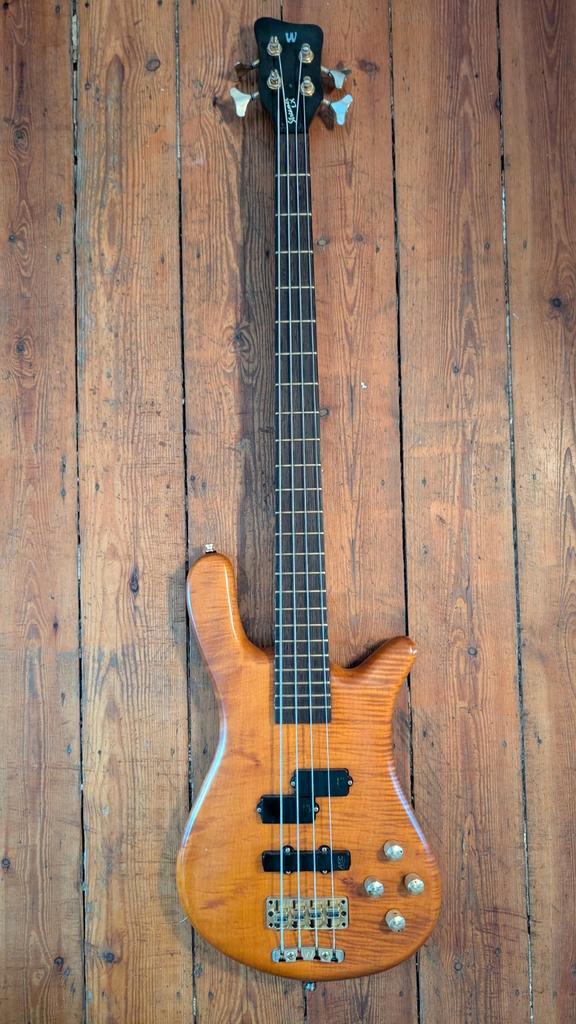 Warwick Streamer LX Duitsland basgitaar, Muziek en Instrumenten, Snaarinstrumenten | Gitaren | Bas