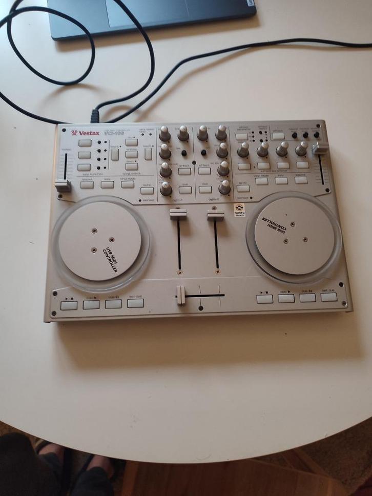 vestax vci 100 midi controller, Musique & Instruments, Équipement Midi, Utilisé, Enlèvement