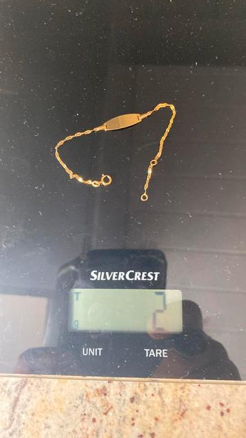 Gouden armband voor baby beschikbaar voor biedingen