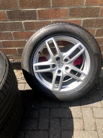 Porsche onderdelen  beschikbaar voor biedingen