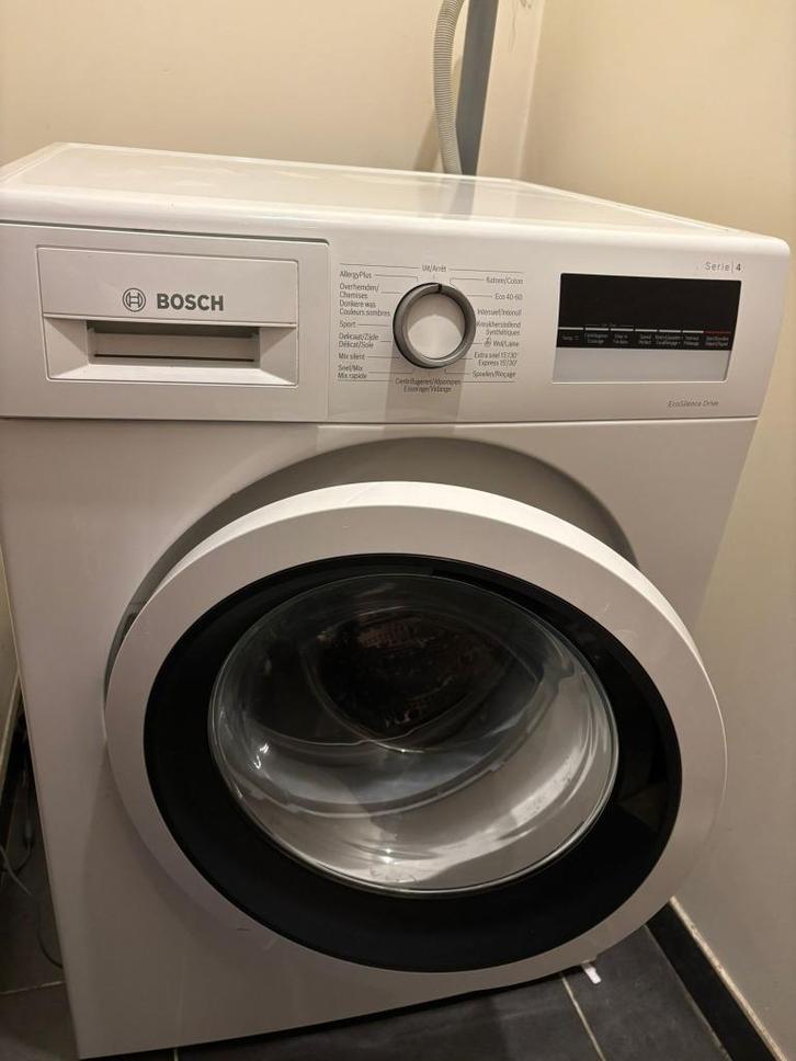 Wasmachine Bosch Series 4 Ecosilence Drive, Elektronische apparatuur, Wasmachines, Zo goed als nieuw, Voorlader, 6 tot 8 kg, Minder dan 85 cm