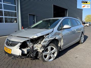 Opel Astra Sports Tourer 1.6 Turbo Cosmo beschikbaar voor biedingen