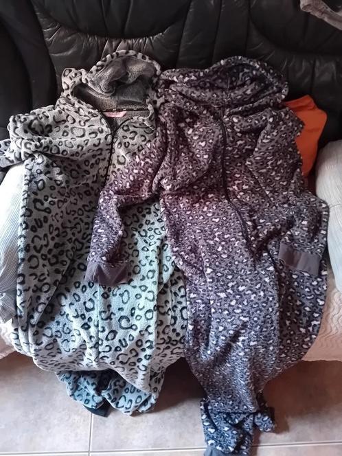 2 onesies maat large hunkemoller met kap, Vêtements | Femmes, Homewear, Comme neuf, Taille 42/44 (L), Autres couleurs, Enlèvement