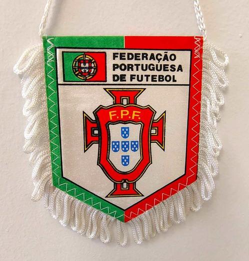 Portugal 1980s prachtig vintage voetbalvaantje landenteam, Verzamelen, Sportartikelen en Voetbal, Zo goed als nieuw, Vaantje of Sjaal