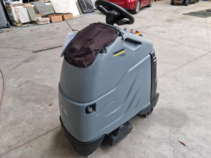 KARCHER CV 60/2 RS Aspiro-brosseur professionnel autotractée, Doe-het-zelf en Bouw, Reinigingsmachines, Zo goed als nieuw, Schrobmachine