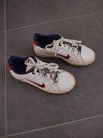 witte nike schoenen - maat 36, Kinderen en Baby's, Kinderkleding | Schoenen en Sokken, Ophalen, Jongen of Meisje, Schoenen, Zo goed als nieuw