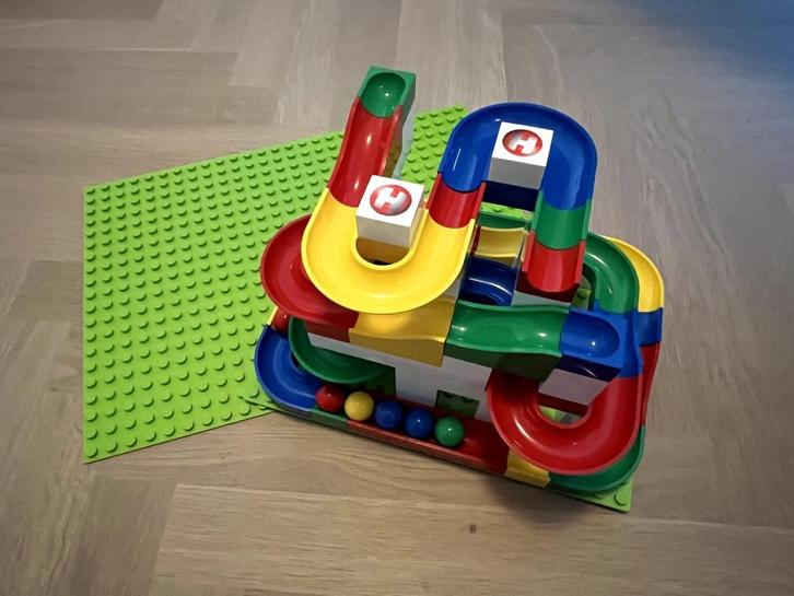 Hubelino 420008 - piste à billes - kit de base 106 pièces, Enfants & Bébés, Jouets | Blocs de construction, Comme neuf, Autres marques