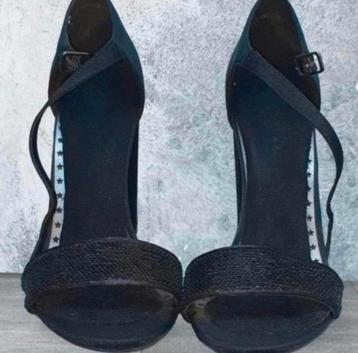 ✨️VINTAGE Elegante Zwarte Sandalen - Maat 37  Prima Staat✨✨  beschikbaar voor biedingen