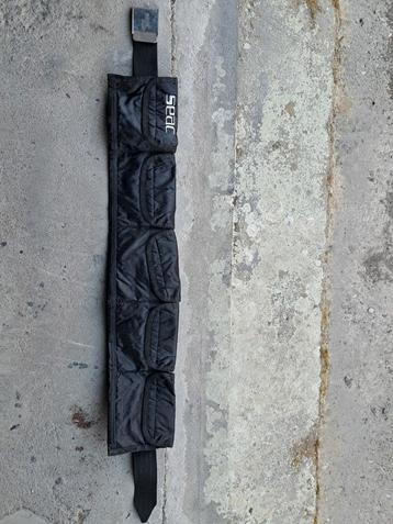 Ceinture à plomb avec les poches.  beschikbaar voor biedingen