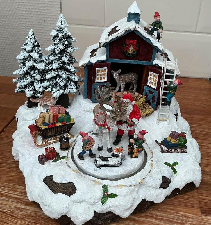 LuVille Village Santa’s stable, Diversen, Kerst, Zo goed als nieuw, Ophalen of Verzenden