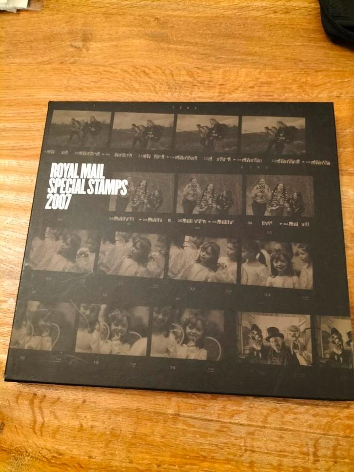 Royal mail special stamps 2007 super livre en anglais, Timbres & Monnaies, Timbres | Europe | Royaume-Uni, Enlèvement ou Envoi