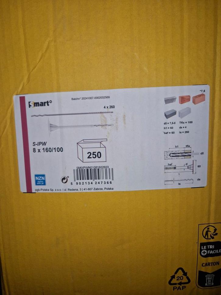 Slimme wandhaak 8160/100, Computers en Software, Interne voedingen, Ophalen of Verzenden