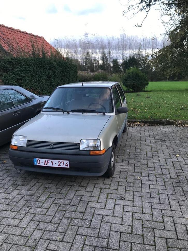 Renault R5, Auto's, Oldtimers, Particulier, Renault, Benzine, Berline, 4 deurs, Handgeschakeld, Zilver of Grijs, Beige, Stof, Voorwielaandrijving