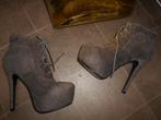 Nieuwe hoge hak enkellaarzen / Maat 38, Kleding | Dames, Schoenen, Ophalen of Verzenden, Nieuw, Bruin
