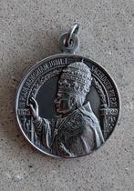 Medaillon, hanger van Paus Pius XI, zilver, Antiek en Kunst, Antiek | Religieuze voorwerpen, Ophalen of Verzenden