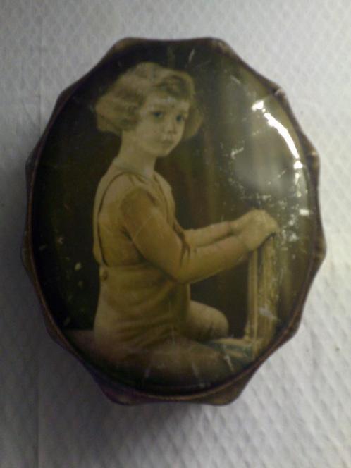 Vintage blikken doos Koningshuis, Verzamelen, Koningshuis en Royalty, Gebruikt, Overige typen, Ophalen of Verzenden