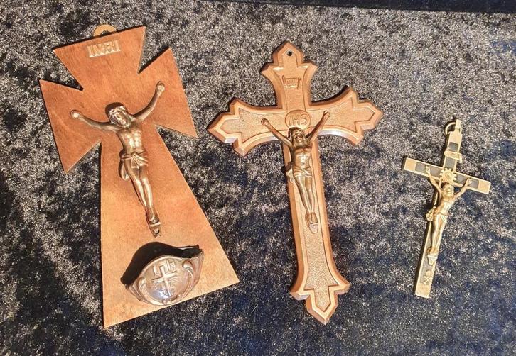 lot kruizen, Antiek en Kunst, Antiek | Religieuze voorwerpen, Ophalen