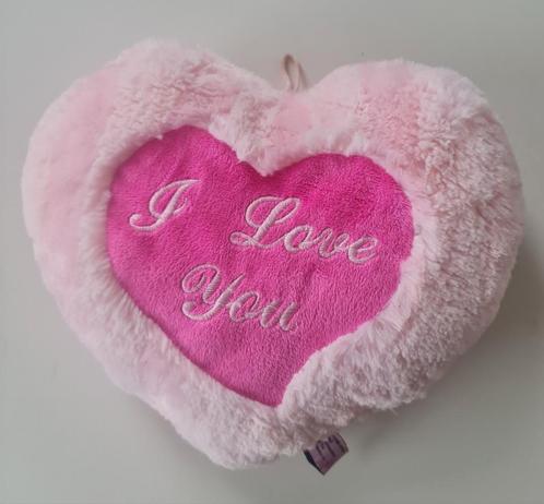 Knuffels valentijn : liefde / hartjes / love you / beren, Kinderen en Baby's, Speelgoed | Knuffels en Pluche, Zo goed als nieuw