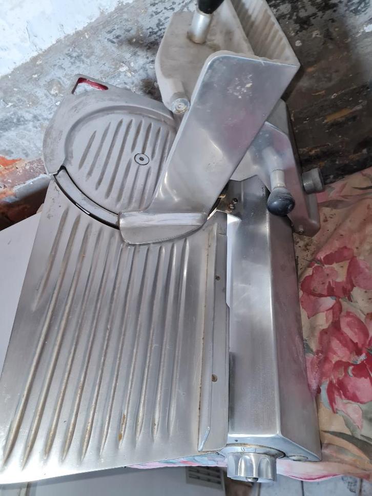 Professionele snijmachine / vleessnijder, Elektronische apparatuur, Overige elektronische apparatuur, Gebruikt, Ophalen