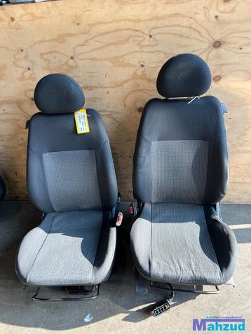 OPEL CORSA C 3 deurs interieur stoel bank 2000-2004 beschikbaar voor biedingen