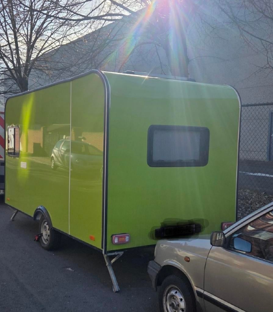 MAGNIFIQUE CARAVANE -750KG PERMIS B FULL OPTIONNÈE, Caravanes & Camping, Caravanes, Particulier, Douche, Enlèvement