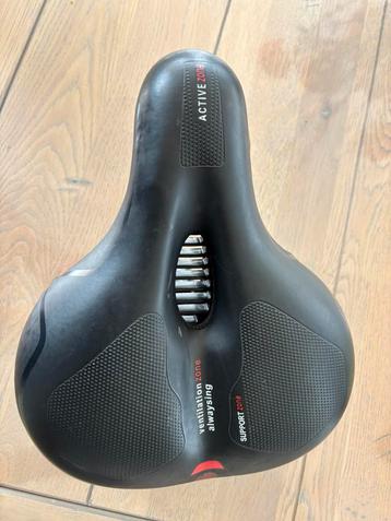 Zeer goede fietseadel te koop aan geboden beschikbaar voor biedingen