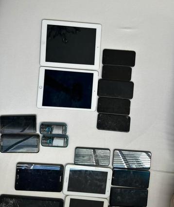 Partij werkende smartphones & tablets beschikbaar voor biedingen