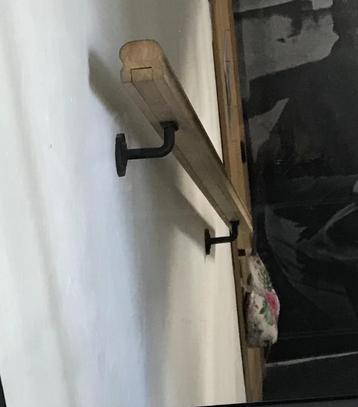 Houten trapleuning 2 meter lengte dia. 5cm + 2 bevestigingen, Enlèvement, Comme neuf