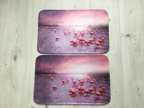Nieuw! Set 2 velours / fluwelen (bad) matten flamingo 40x60, Maison & Meubles, Ameublement | Tapis & Moquettes, Neuf, Moins de 50 cm