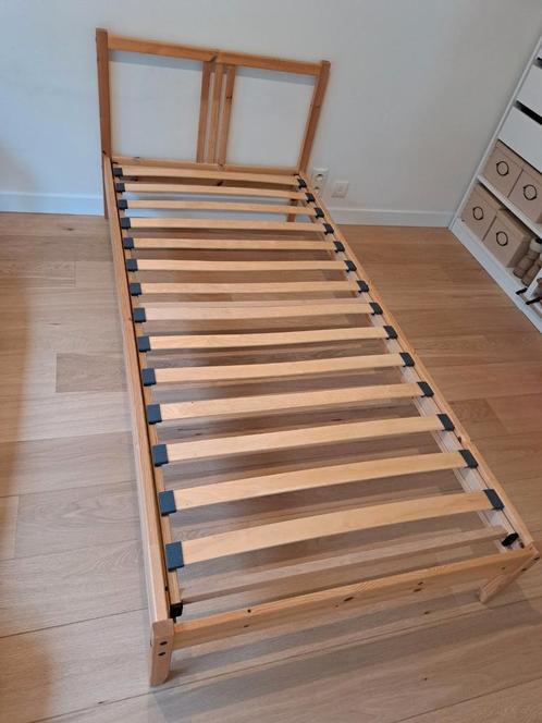 Ikea Fjellse bedframe 90x200 inclusief lattenbodem, Huis en Inrichting, Slaapkamer | Matrassen en Bedbodems, Zo goed als nieuw