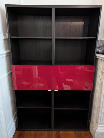 Ikea boekenkast met 2 deurtjes beschikbaar voor biedingen