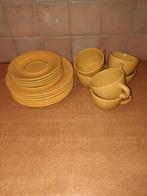 Set tasses, Huis en Inrichting, Keuken | Servies, Ophalen of Verzenden, Zo goed als nieuw, Effen, Compleet servies