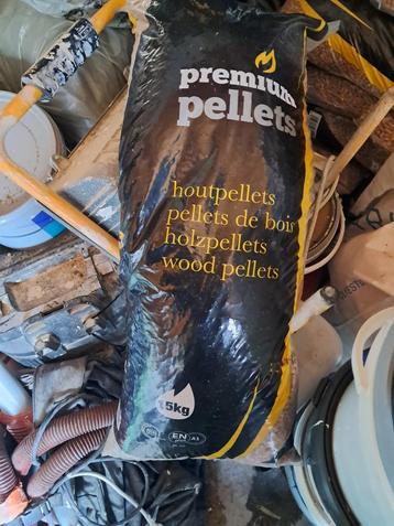 Premium houtpellets - 15 kg beschikbaar voor biedingen
