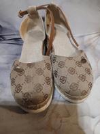 Damesschoen met dichte tip en enkelsluiting maat 40, Beige, Gedragen, Sandalen of Muiltjes, Ophalen of Verzenden