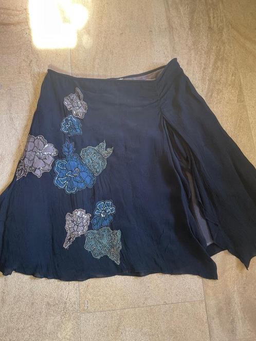 Mooie rok “ Essentiël” maat 38, Kleding | Dames, Rokken, Zo goed als nieuw, Maat 38/40 (M), Blauw, Knielengte, Ophalen of Verzenden