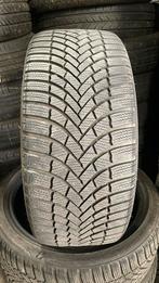 235/40R19 Bridgestone Winter ️, Auto-onderdelen, Banden en Velgen, Ophalen, Winterbanden, Band(en)