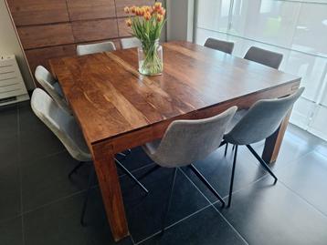 massief houten teaktafel 150x150., Huis en Inrichting, Ophalen, Zo goed als nieuw