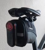 Topeak zadeltas M met montage voor  Garmin radar, Vélos & Vélomoteurs, Accessoires vélo | Éclairage de vélo, Comme neuf, Phare arrière