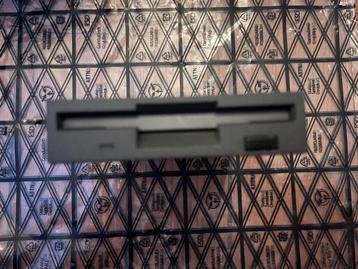 Floppy drive beschikbaar voor biedingen