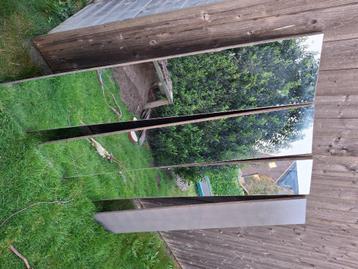 4 spiegels op houten plaat 35cm breed 170cm hoog beschikbaar voor biedingen
