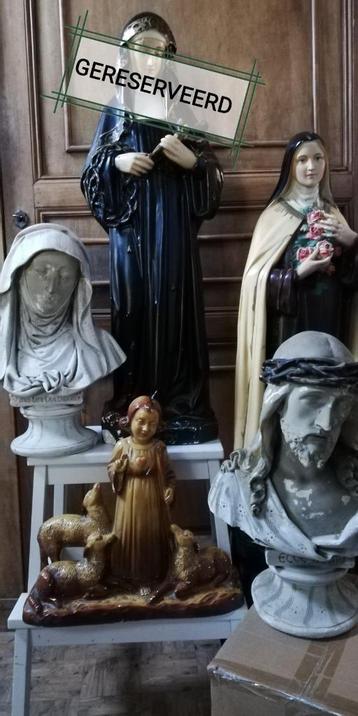 Collectie heiligenbeelden (plaaster)  beschikbaar voor biedingen