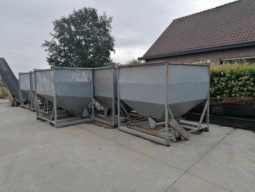 Stockage en verhandel bulkproducten,toebeh. en  kalkstrooier beschikbaar voor biedingen