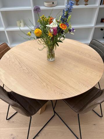 Table en chêne à vendre, Maison & Meubles, Tables | Tables à manger, Enlèvement, Comme neuf